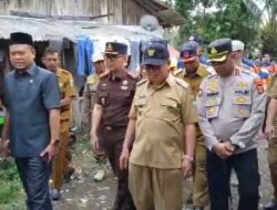 Kapolres Bersama Forkopimda Tinjau Lokasi Banjir Akibat Jebol Tanggul Kali Bego di Tanggamus
