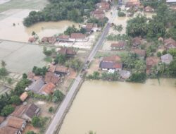 Bupati Lanosin Pimpin Pemantauan Udara, Fokuskan Penanganan Banjir di OKU Timur pada Pendataan Akurat dan Kolaborasi
