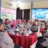 Haru dan Kebersamaan Warnai Perpisahan Kapolsek Lengkiti dan Baturaja Timur di Polres OKU